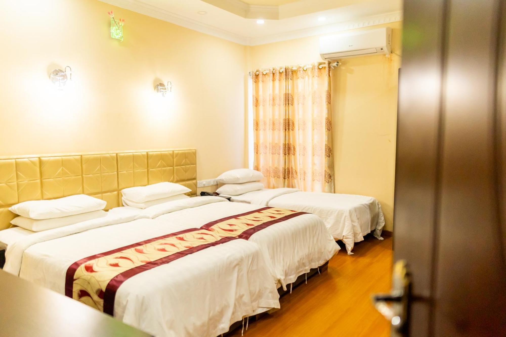 Abuharee Grand Hotel Addu Atoll Kültér fotó
