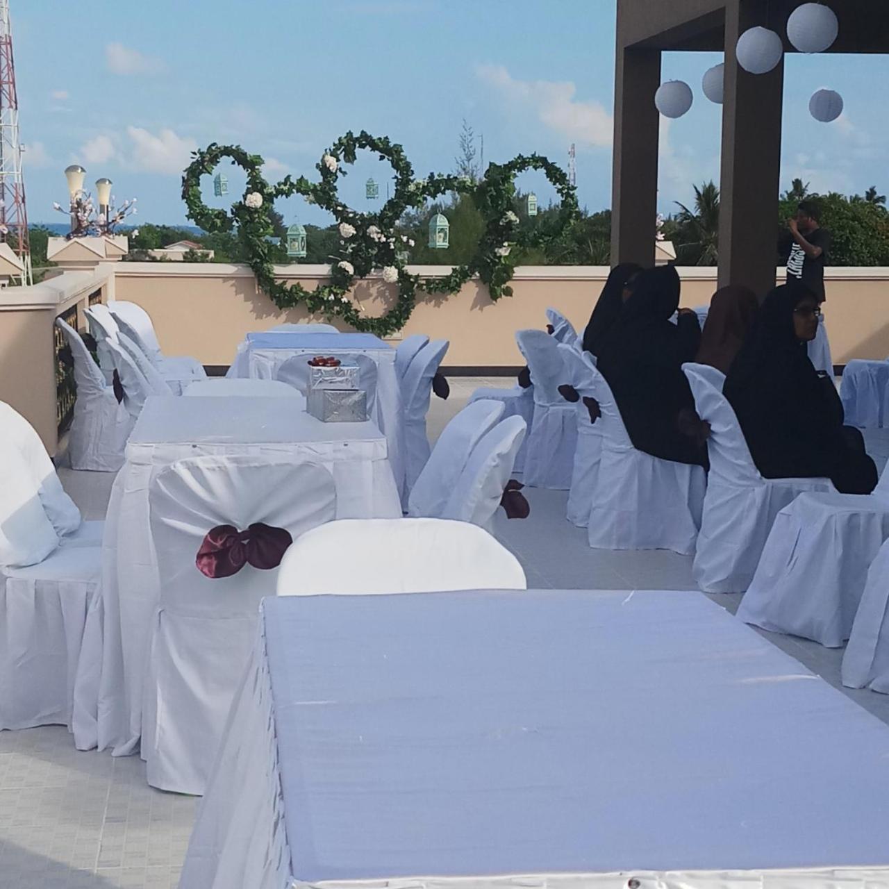 Abuharee Grand Hotel Addu Atoll Kültér fotó