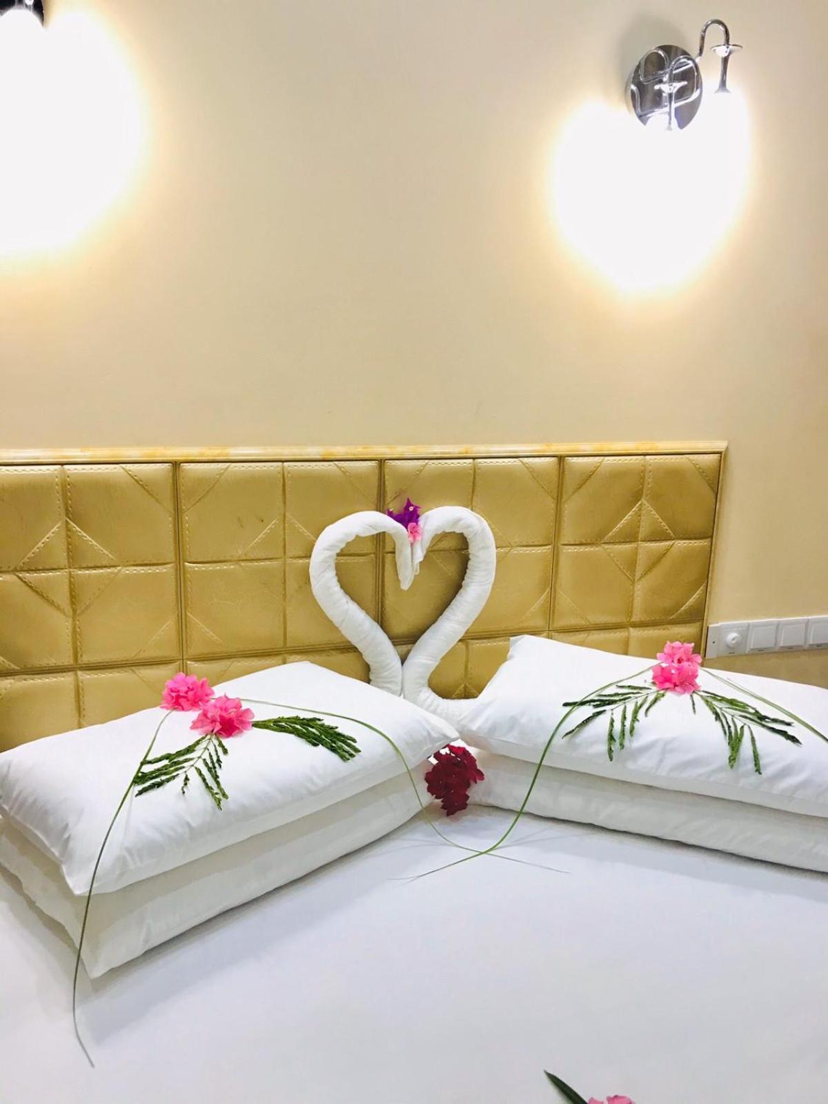 Abuharee Grand Hotel Addu Atoll Kültér fotó