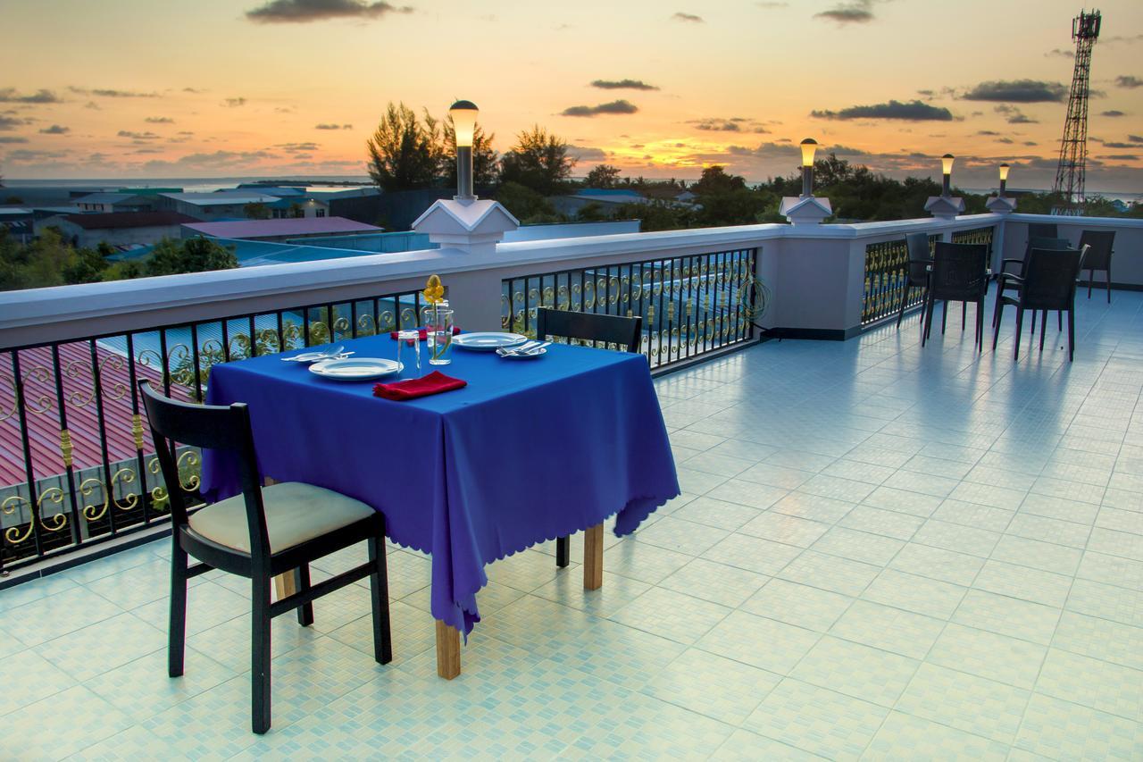 Abuharee Grand Hotel Addu Atoll Kültér fotó