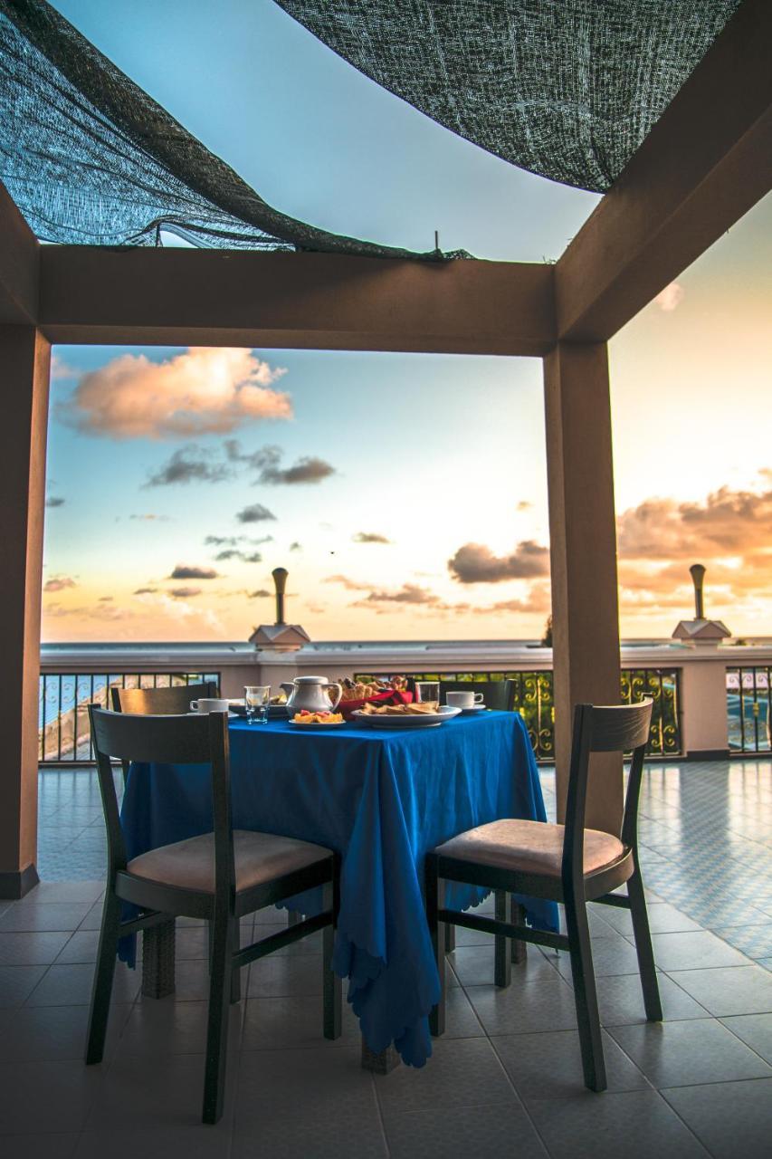 Abuharee Grand Hotel Addu Atoll Kültér fotó