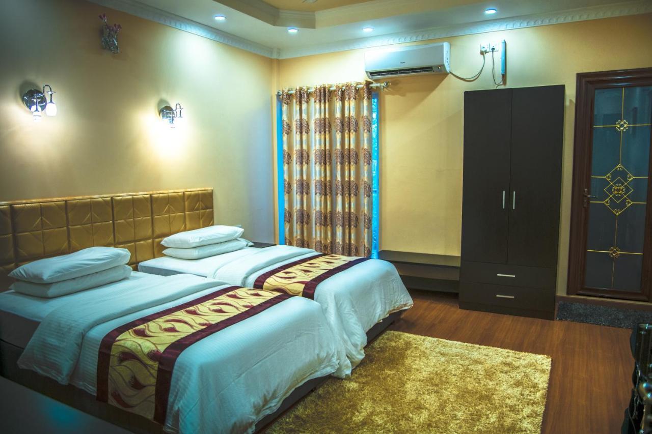 Abuharee Grand Hotel Addu Atoll Kültér fotó