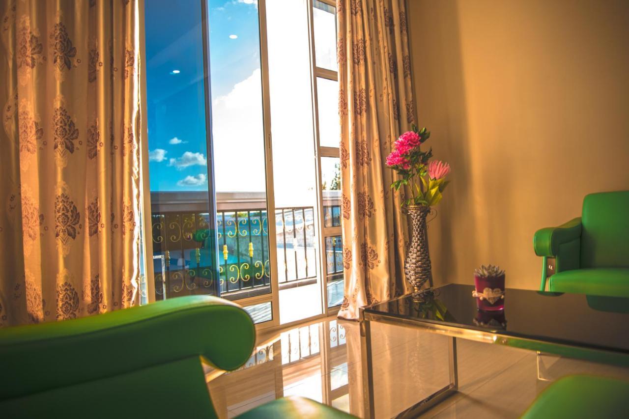 Abuharee Grand Hotel Addu Atoll Kültér fotó