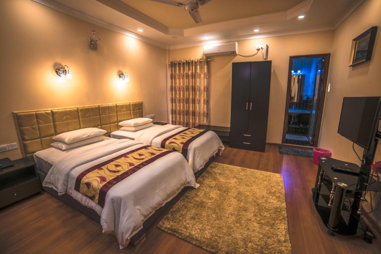 Abuharee Grand Hotel Addu Atoll Kültér fotó