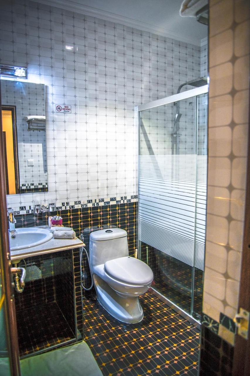 Abuharee Grand Hotel Addu Atoll Kültér fotó