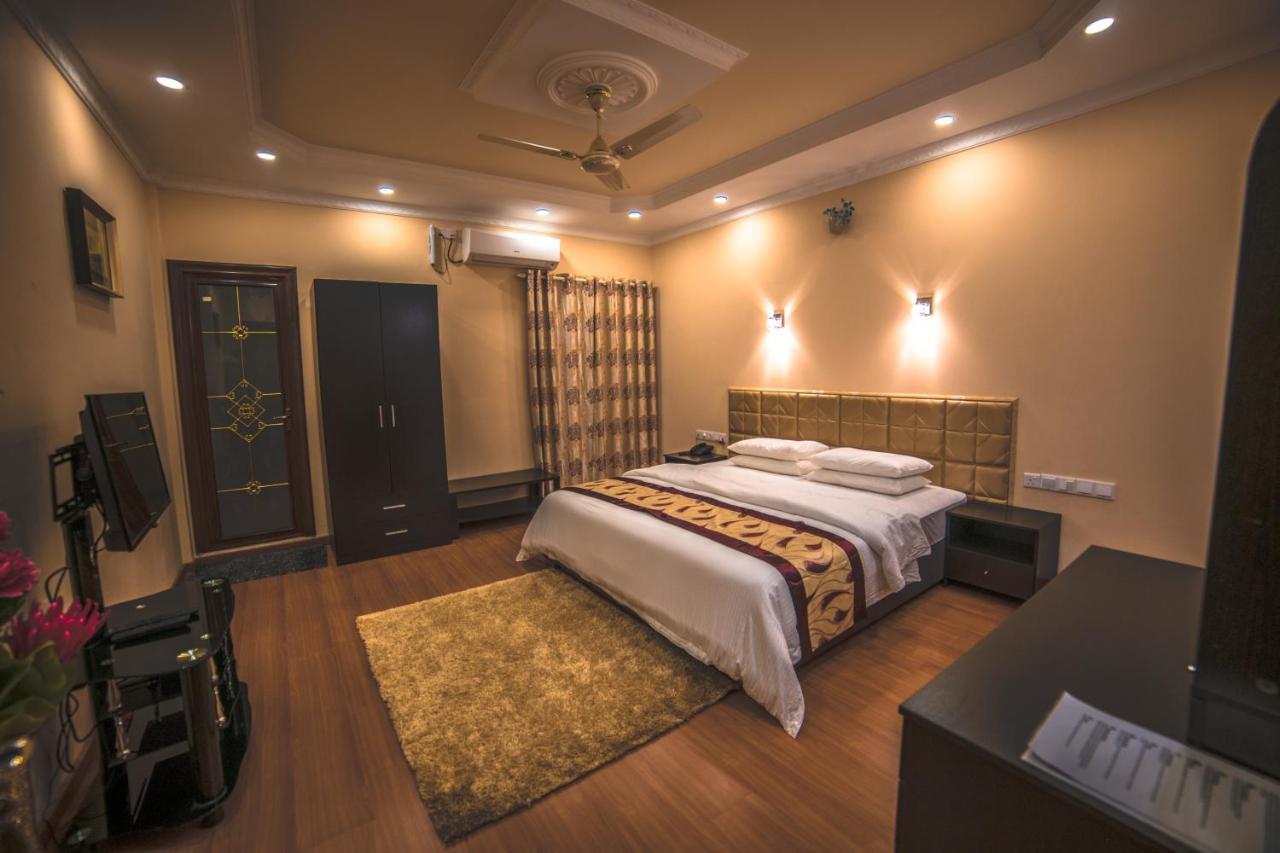 Abuharee Grand Hotel Addu Atoll Kültér fotó